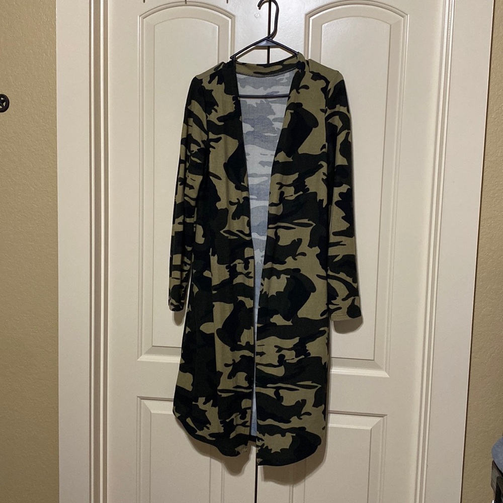 Camouflage cardigan size large